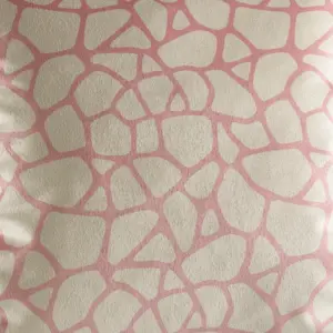 luxe velvet, giraffe